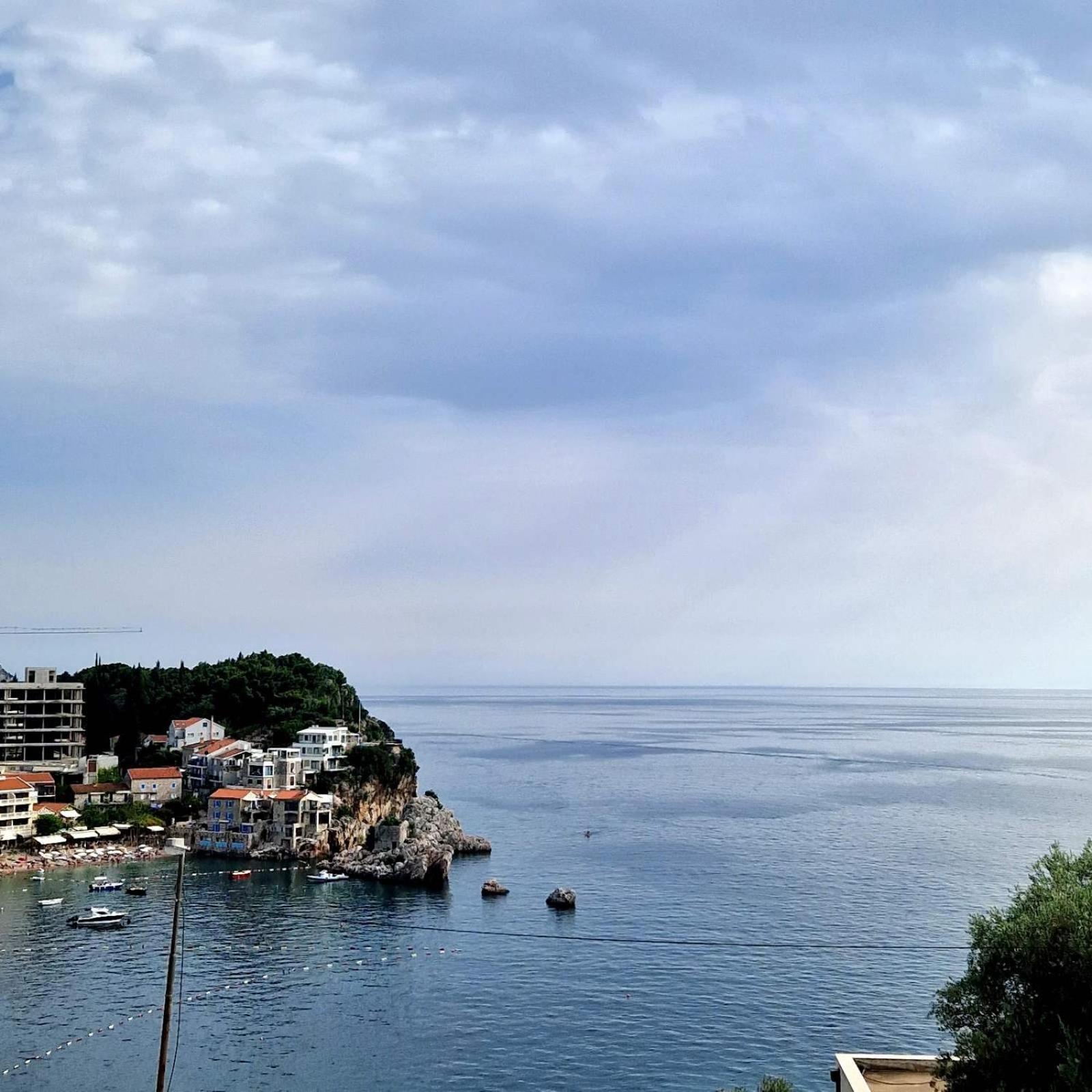 Hortus Apartments Sveti Stefan Bagian luar foto