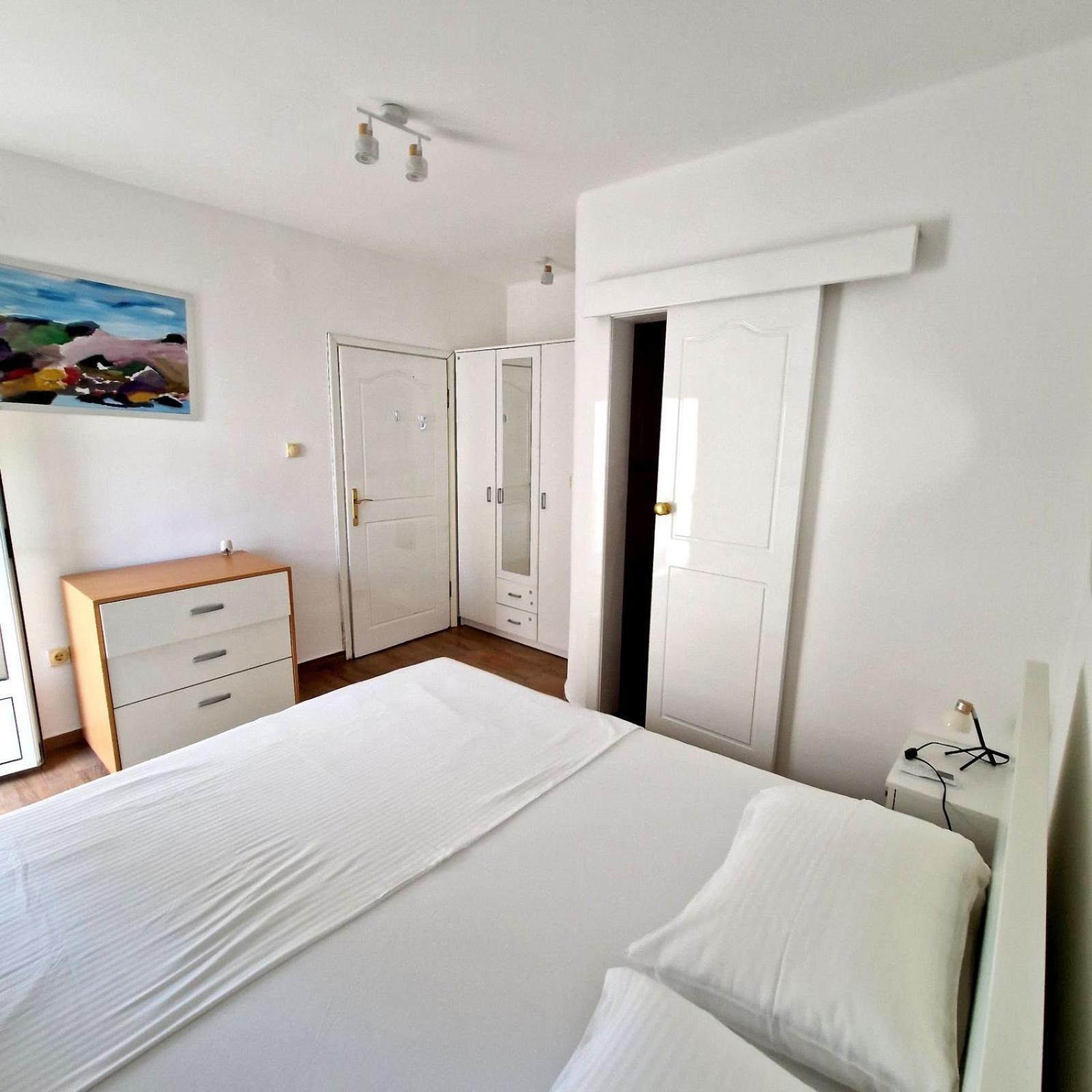 Hortus Apartments Sveti Stefan Bagian luar foto